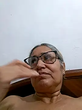 Snapshot of _candi chatting on February 7, 2026, 10:35 pm candi online show from February 7, 2026, 10:35 pm