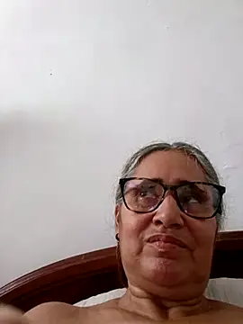 Snapshot of _candi chatting on March 28, 2026, 7:35 pm candi online show from March 28, 2026, 7:35 pm