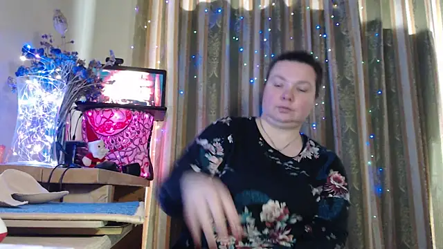 amorelara online show from February 3, 2026, 9:03 am