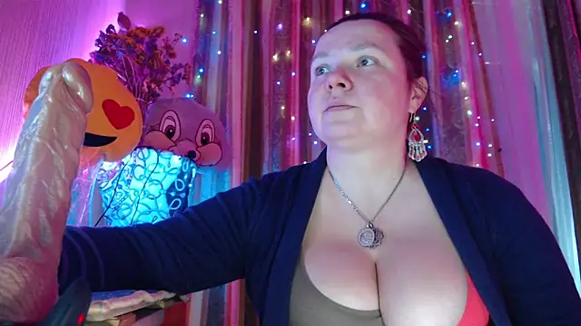 amorelara online show from March 27, 2026, 9:53 am