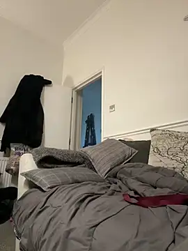 Shyboy817 online show from December 15, 2025, 4:55 pm