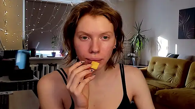 Snapshot of StellaDavis chatting on February 25, 2025, 12:34 pm StellaDavis online show from February 25, 2025, 12:34 pm