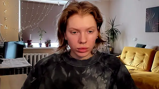 Snapshot of StellaDavis chatting on February 28, 2025, 10:41 am StellaDavis online show from February 28, 2025, 10:41 am