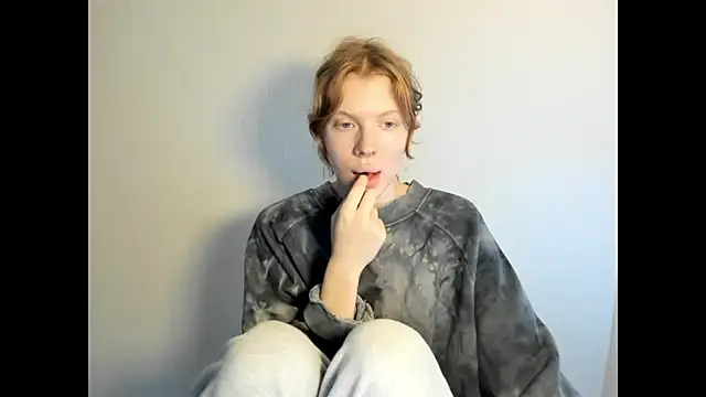 StellaDavis online show from November 27, 2025, 8:05 am