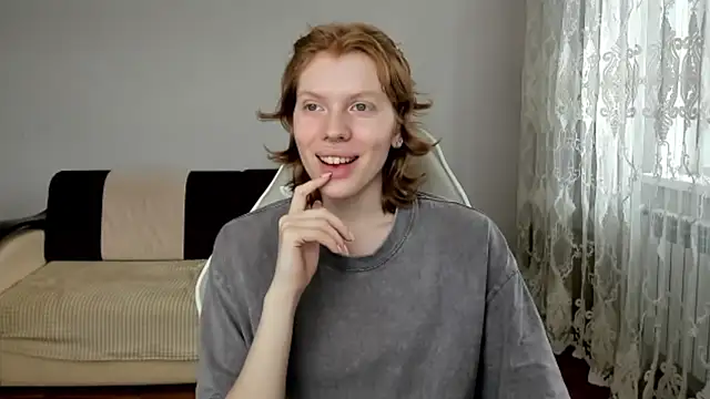 StellaDavis online show from April 13, 2026, 11:05 am