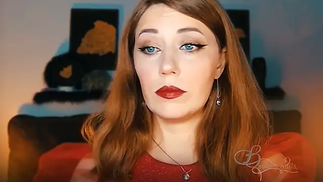 MissBeverlyMills online show from September 19, 2025, 7:25 pm