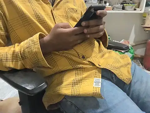 Snapshot of Believerrrr chatting on November 11, 2025, 12:49 pm Believerrrr online show from November 11, 2025, 12:49 pm