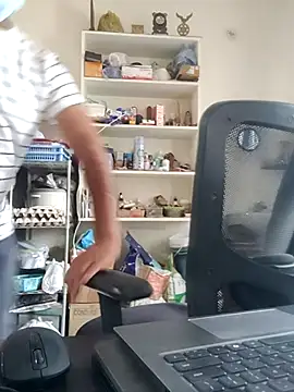 Snapshot of Believerrrr chatting on March 31, 2026, 8:37 am Believerrrr online show from March 31, 2026, 8:37 am