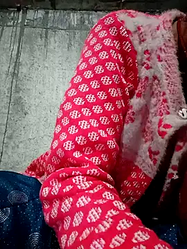 Snapshot of Anushka_Ji chatting on January 7, 2025, 4:37 pm Anushka Ji online show from January 7, 2025, 4:37 pm