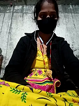 Snapshot of Anushka_Ji chatting on January 24, 2025, 4:28 pm Anushka Ji online show from January 24, 2025, 4:28 pm