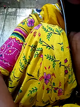 Snapshot of Anushka_Ji chatting on February 5, 2025, 8:32 am Anushka Ji online show from February 5, 2025, 8:32 am