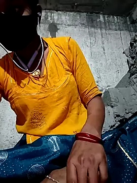 Snapshot of Anushka_Ji chatting on February 18, 2025, 4:37 pm Anushka Ji online show from February 18, 2025, 4:37 pm