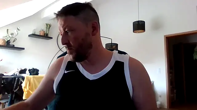 BennyLommy online show from July 20, 2026, 1:35 pm