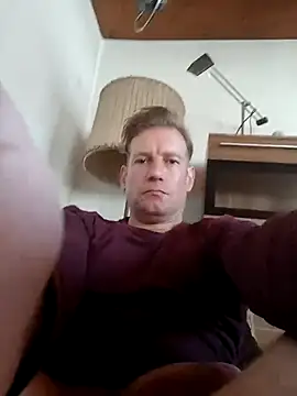 MArciQuarky online show from March 22, 2025, 8:18 am