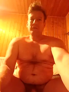 MArciQuarky online show from April 25, 2026, 7:00 pm