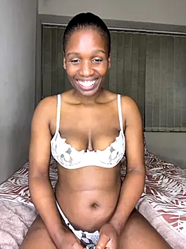 Snapshot of Kinkyy_ chatting on September 18, 2025, 11:07 pm Kinkyy  online show from September 18, 2025, 11:07 pm