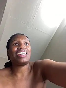 Snapshot of Kinkyy_ chatting on October 24, 2025, 10:50 pm Kinkyy  online show from October 24, 2025, 10:50 pm