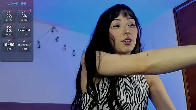 v1cky  online show from October 30, 2025, 10:32 pm