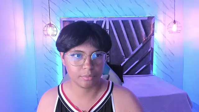 Emmapark  online show from February 7, 2025, 1:15 am