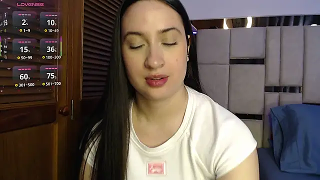 Snapshot of sofiaduque_26 chatting on May 9, 2026, 7:52 pm sofiaduque 26 online show from May 9, 2026, 7:52 pm