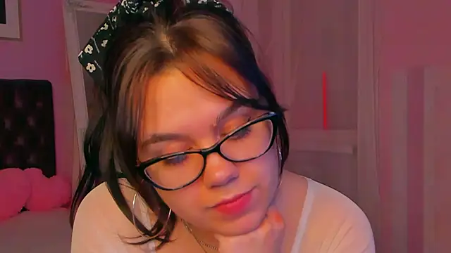 Snapshot of SelenaaSky chatting on December 14, 2024, 3:07 am SelenaaSky online show from December 14, 2024, 3:07 am