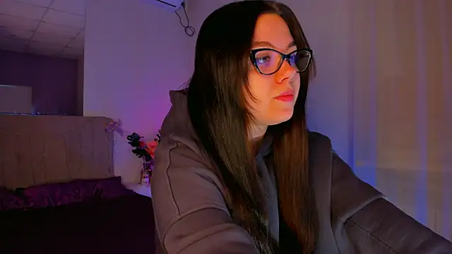 Snapshot of SelenaaSky chatting on January 6, 2025, 1:52 pm SelenaaSky online show from January 6, 2025, 1:52 pm