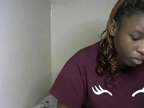 Novah  online show from September 22, 2025, 9:50 pm