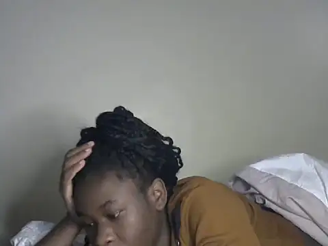 Novah  online show from November 10, 2025, 7:40 am