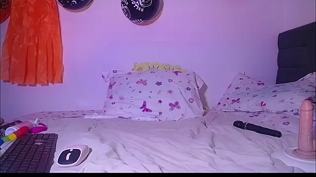 Yinn Silver online show from October 17, 2025, 3:53 am