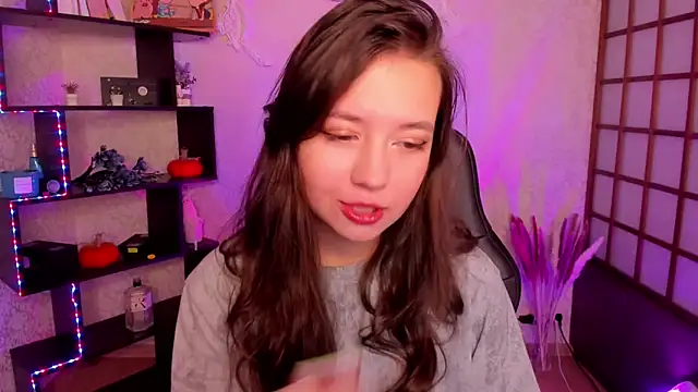 Lina Brownie online show from December 5, 2024, 2:09 am