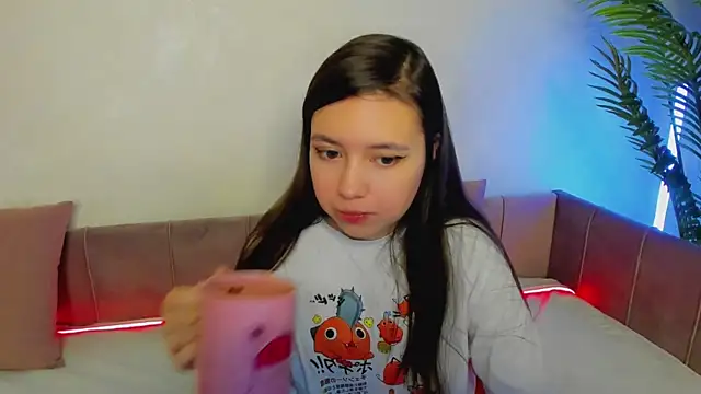 Lina Brownie online show from January 7, 2025, 3:03 am