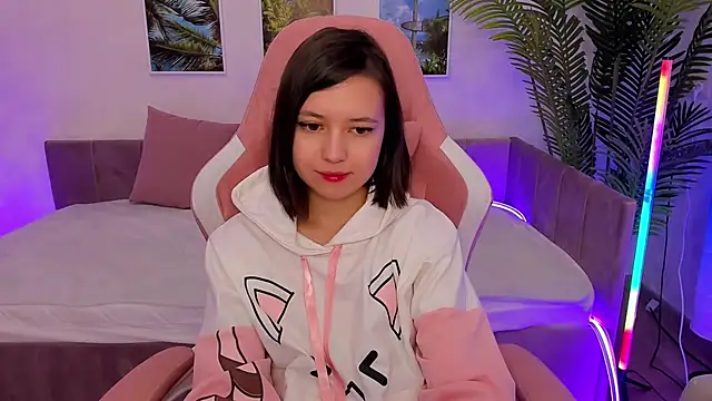 Lina Brownie online show from February 28, 2025, 5:15 am