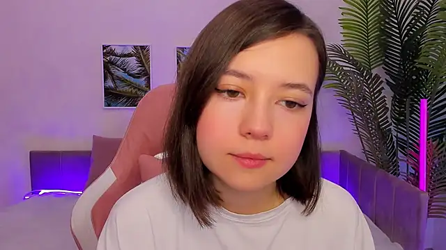 Lina Brownie online show from March 21, 2025, 2:28 am