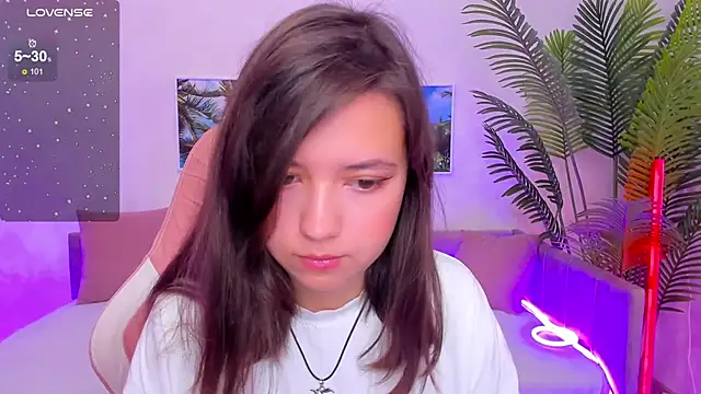 Lina Brownie online show from October 3, 2025, 2:30 am