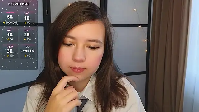 Lina Brownie online show from October 26, 2025, 3:23 am