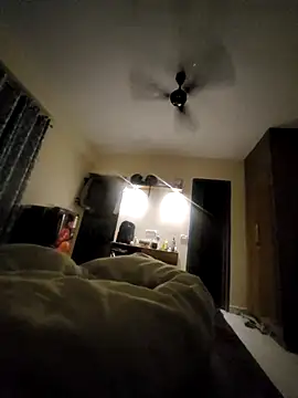 Ride me baby00 online show from March 20, 2025, 7:57 pm