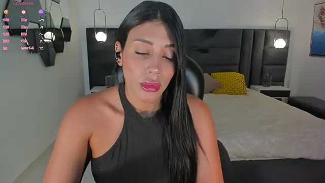 CharlotteCox  online show from July 29, 2026, 2:53 am