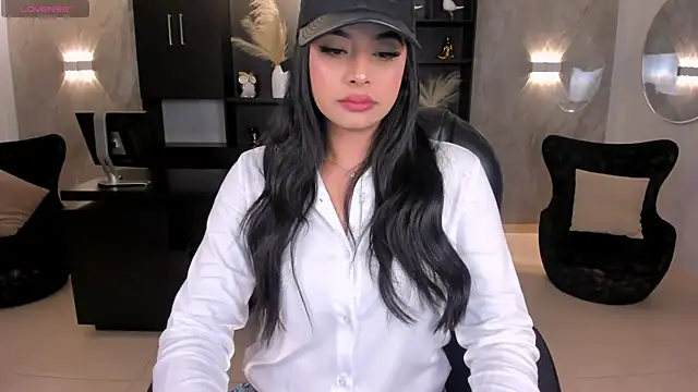 AlyssaDean online show from November 1, 2025, 11:23 am