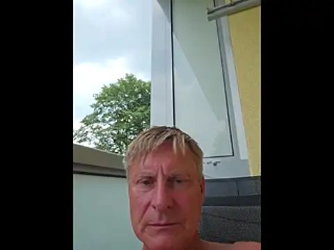 johnnym1 online show from June 29, 2026, 1:44 pm