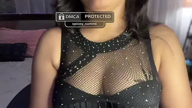 Snapshot of Spice-Summi chatting on June 25, 2026, 6:23 pm Spice-Summi online show from June 25, 2026, 6:23 pm
