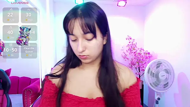 Miss dolly  online show from March 24, 2026, 12:32 pm