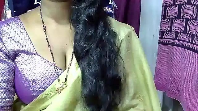 Snapshot of samyukthapuretelugu chatting on January 26, 2025, 1:36 pm samyukthapuretelugu online show from January 26, 2025, 1:36 pm