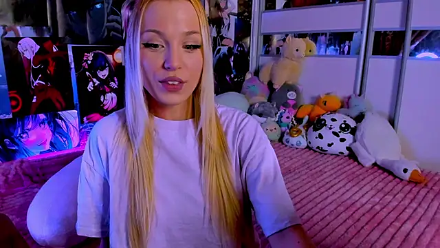 Snapshot of Cute__Pony chatting on December 10, 2024, 9:54 pm Cute  Pony online show from December 10, 2024, 9:54 pm