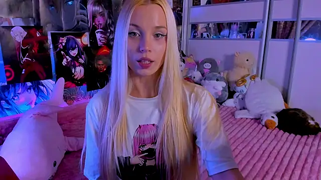 Cute  Pony online show from November 12, 2025, 11:36 pm