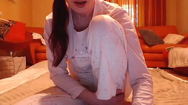 LovelyAndraGirl online show from June 25, 2026, 12:31 pm