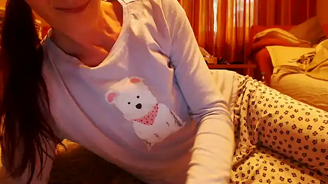 LovelyAndraGirl online show from July 14, 2026, 2:12 pm