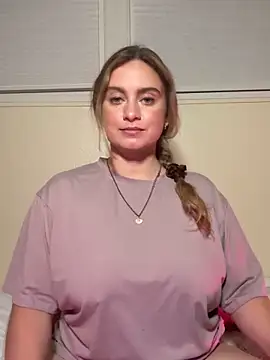 Sophie Raegan online show from May 5, 2026, 5:59 am