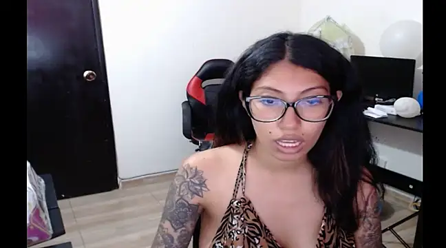 Snapshot of sofia_rosse4 chatting on December 3, 2024, 7:00 pm sofia rosse4 online show from December 3, 2024, 7:00 pm