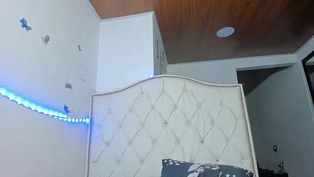 Snapshot of Anny_jhonsonx chatting on September 18, 2025, 11:29 pm Anny jhonsonx online show from September 18, 2025, 11:29 pm