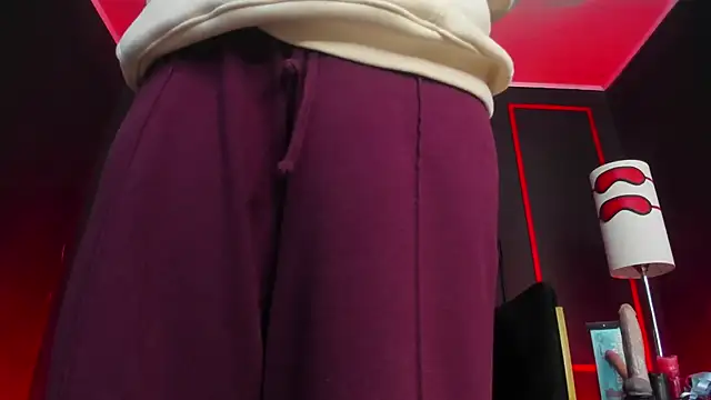 CharlotteScotte online show from October 1, 2025, 12:00 pm